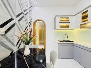 SIÊU ĐẸP THỐNG NHẤT, 33m2, 2 TẦNG,CÓ PN DƯỚI TRỆT , HẺM THÔNG THOÁNG, P.16, GẨN TRƯỜNG HỌC PHAN TÂY HỒ VÀ PHAN CHU TRINH, GIÁ CHỈ 4.56 TỶ